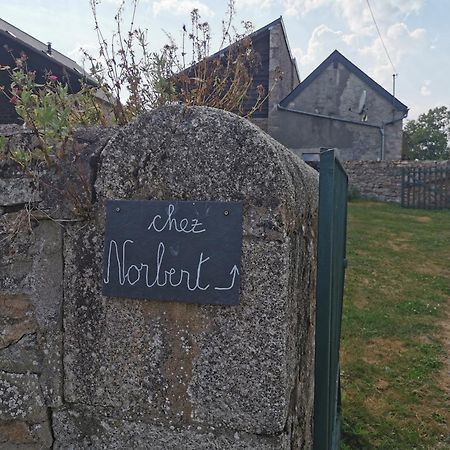 Chez Norbert Villa Quarre-les-Tombes Bagian luar foto