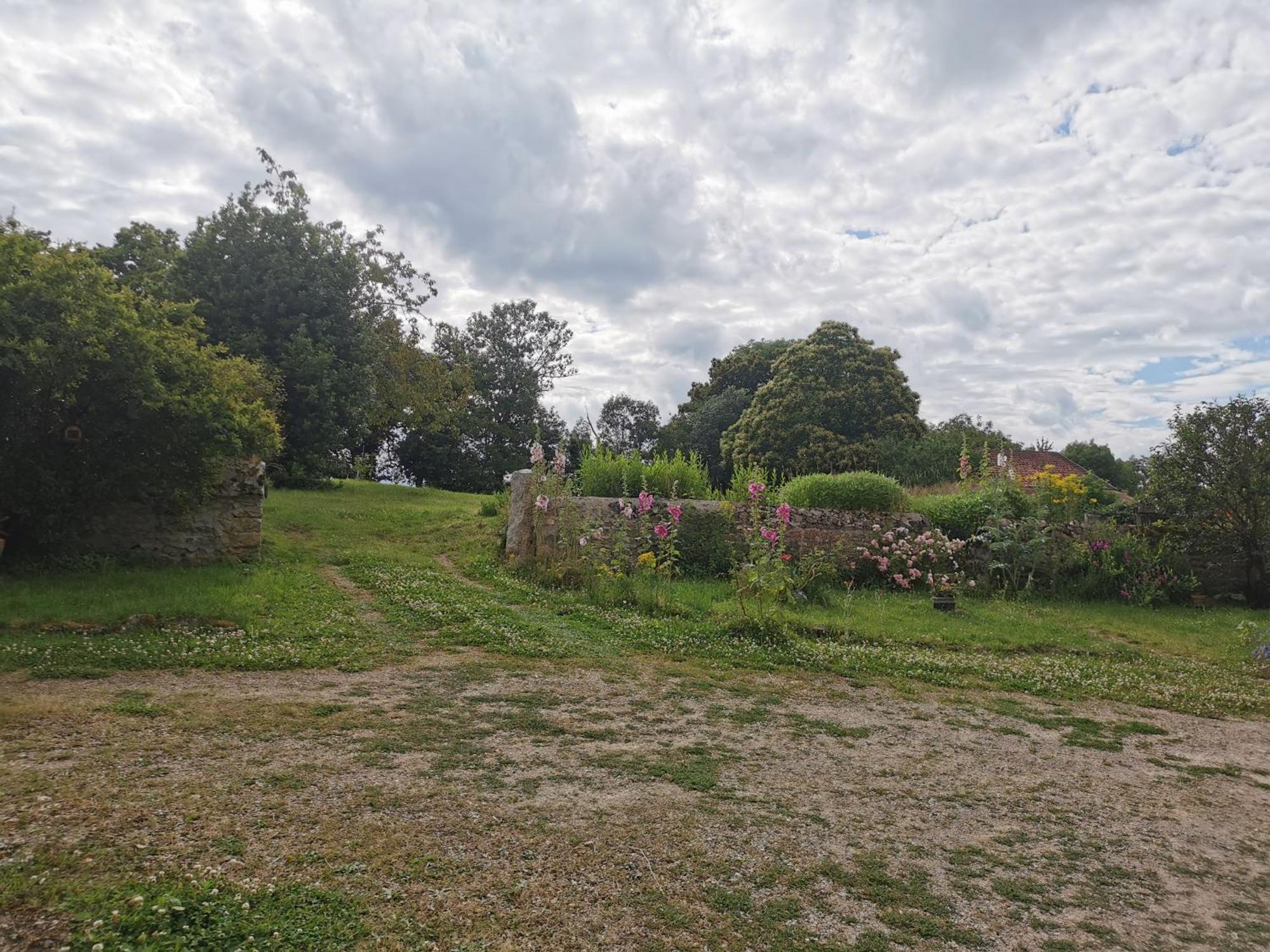 Chez Norbert Villa Quarre-les-Tombes Bagian luar foto